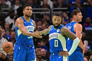Chuyện lạ NBA: Knicks không cản được Warriors, Suns bắn hạ Rockets, Lakers thắng Wizards